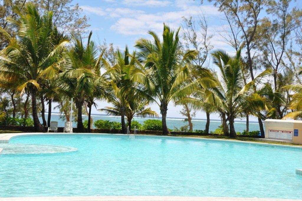 Villas Right On The Beach 贝尔马尔 外观 照片